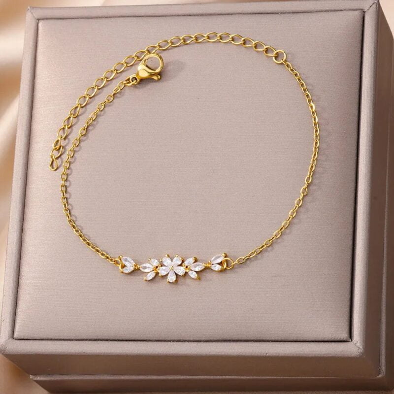 Elegant Zircon Flowers Bracelet